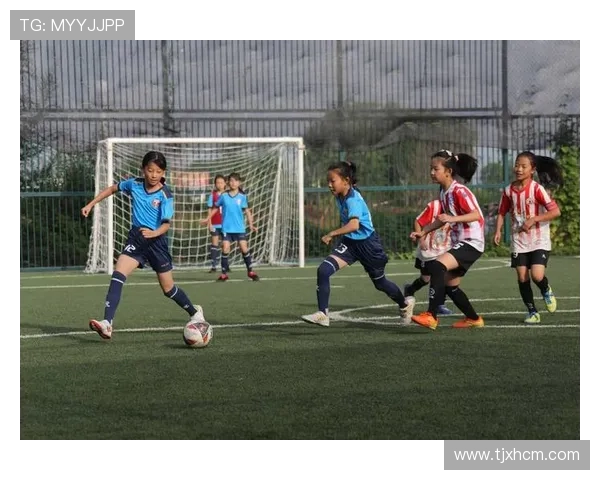 云端之上的足球巨星们带你领略绿茵场的风采与激情 云端之上的足球巨星们带你领略绿茵场的风采与激情